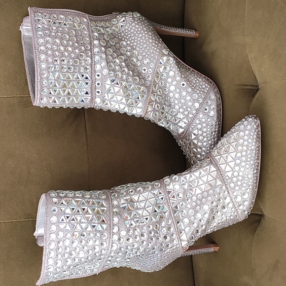 💎💎Steve Madden Rhinestone Boots - Picture 3 of 6